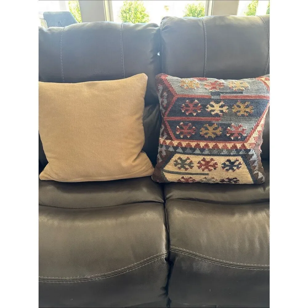 Pottery Barn Curtis Kilim Set of 2 Pillows Wool/ Cotton Blend Multi Colored EUC